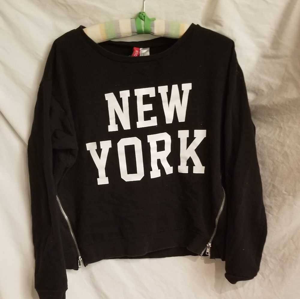Black "New York " cropped sweatshirt
